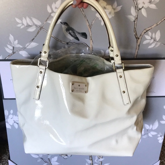 KATE SPADE FLICKR TOTE - Picture 1 of 16